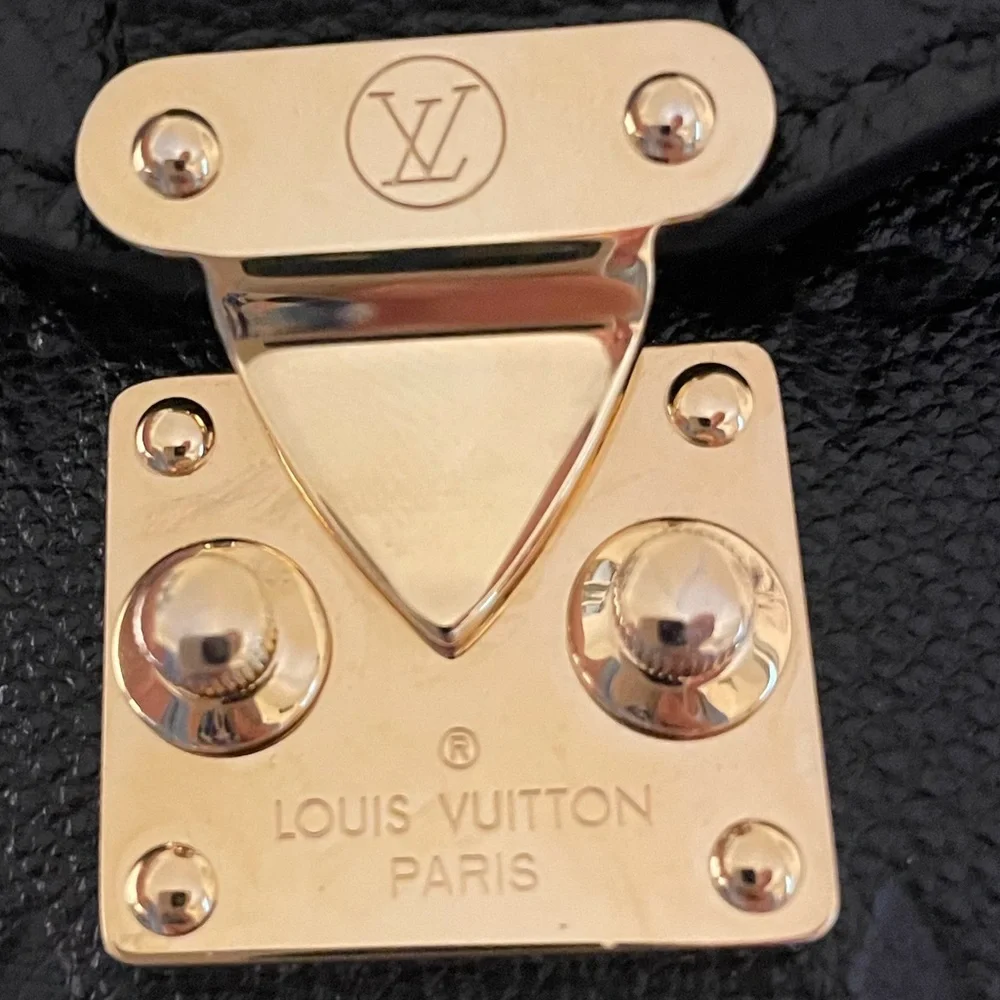 Louis Vuitton Black Pochette Métis Monogram
Empreinte Embossed Crossbody - Picture 7 of 15